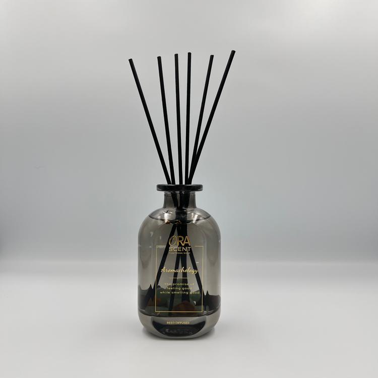 [NEW] Reed diffuser with 24K pure Gold and healing Crystals. Infused with functional scent "Olfactory System" technology jointly produce in Switzerland. A new type of Aromatherapy with scent that does more than smelling good. Ora Scent. Ora Bedding Singapore. Home fragrance. Essential oil.